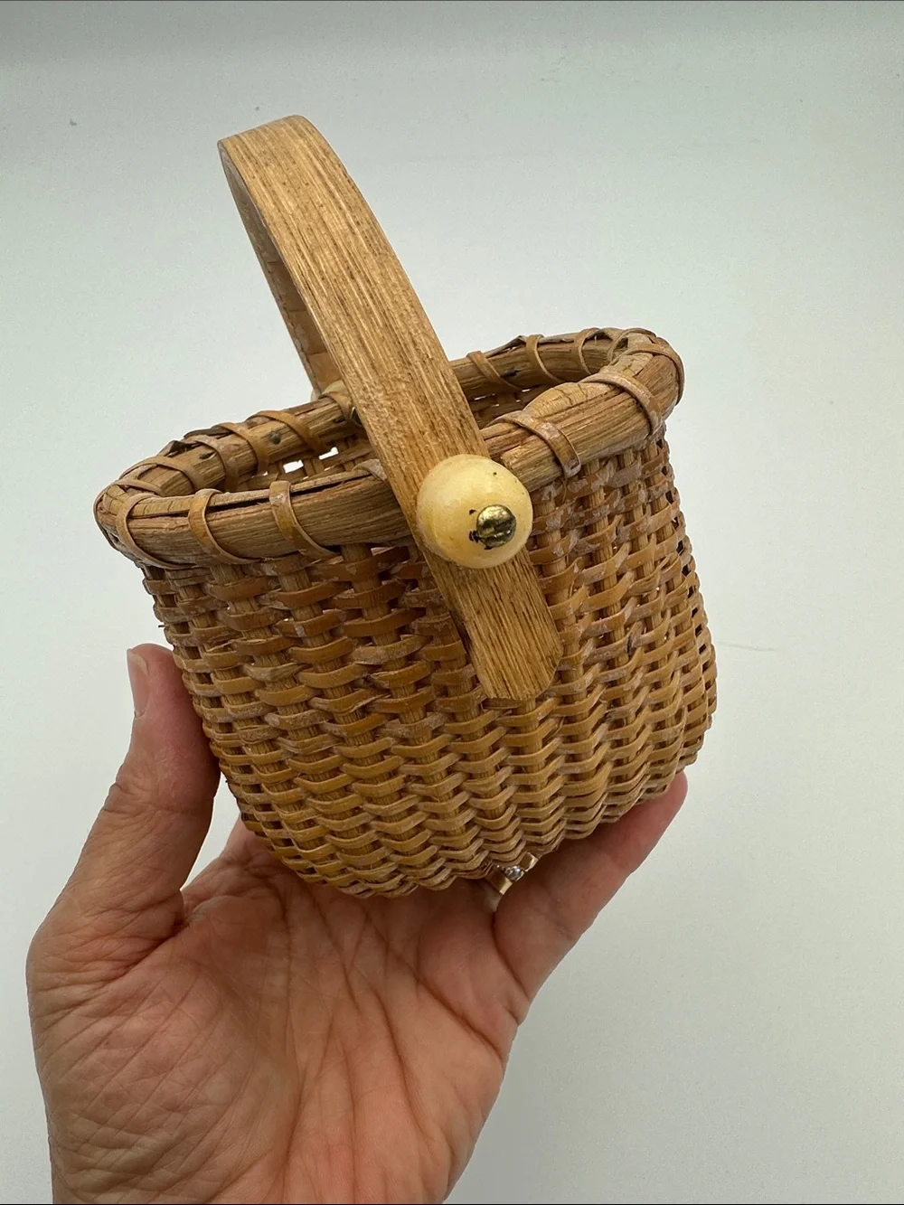 miniature handcrafted Nantucket Lightship Basket